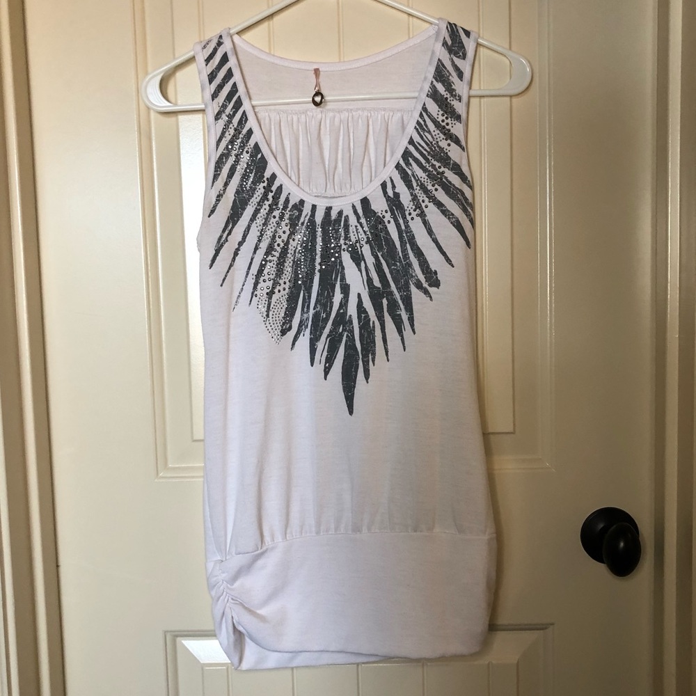 Womens white Sleeveless top.